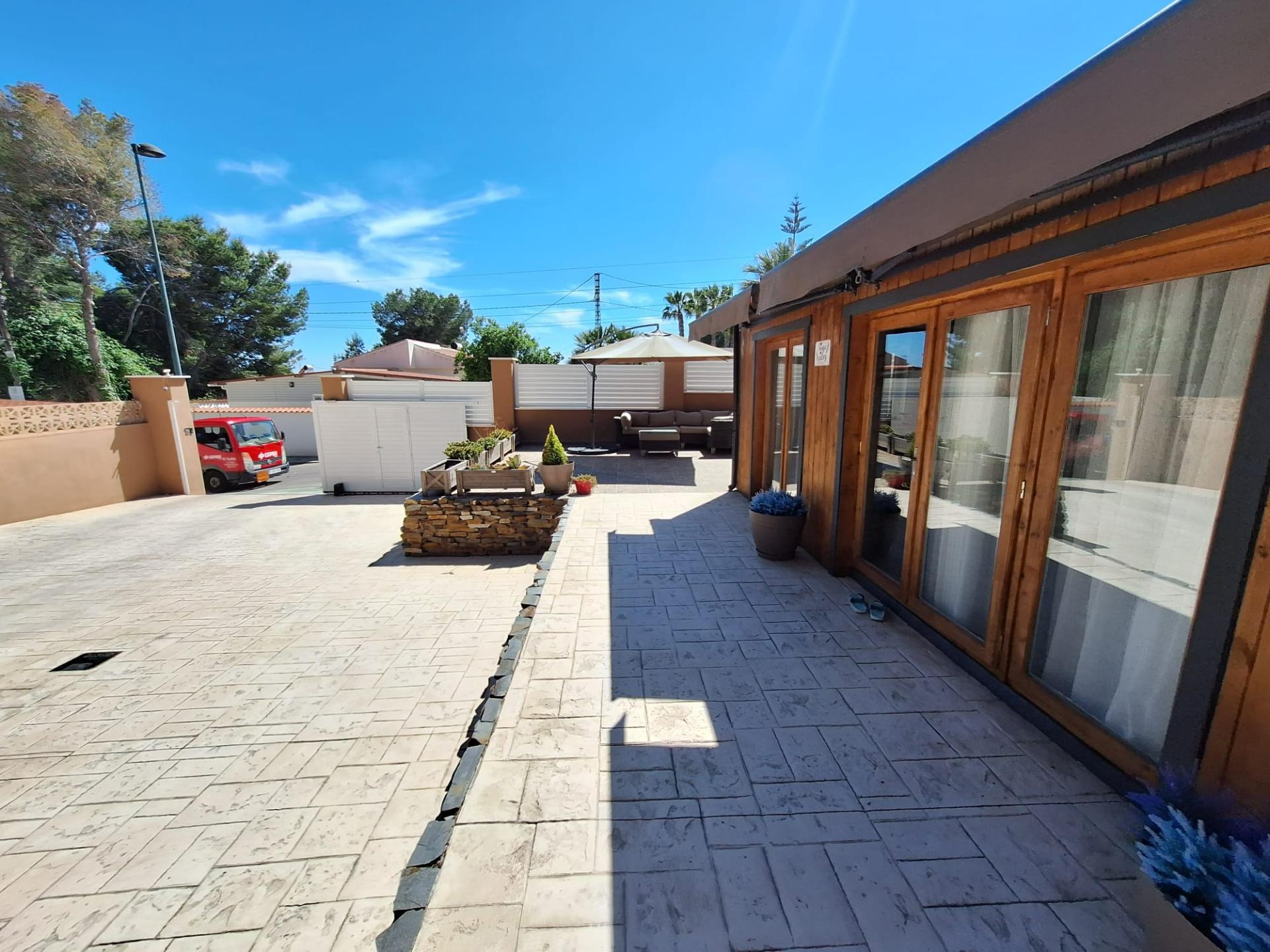 Villa en venta en Pilar De La Horadada