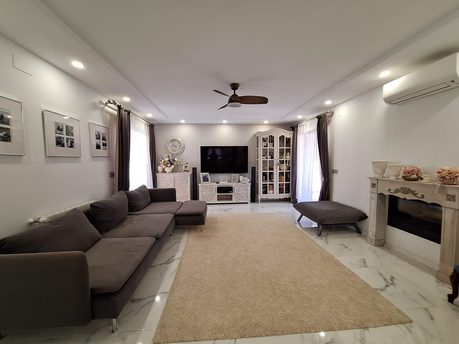 Villa en venta en Pilar De La Horadada
