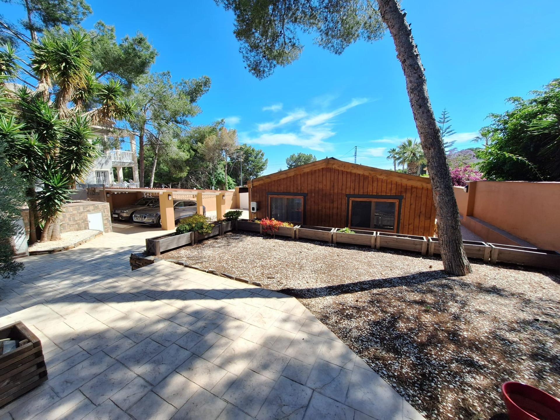 Villa en venta en Pilar De La Horadada
