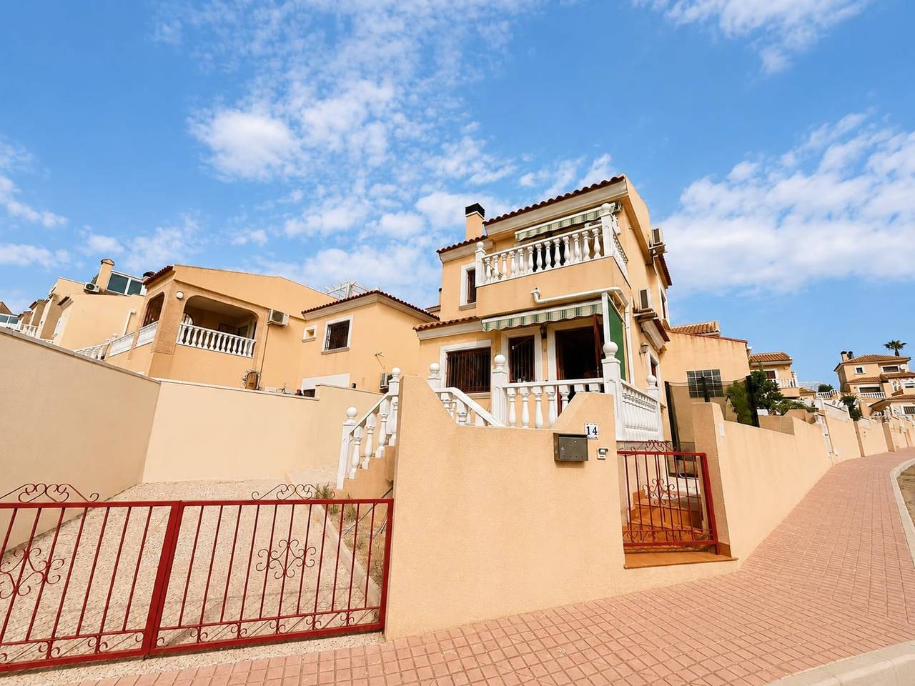Villa for sale in Villamartin, Alicante, Spain