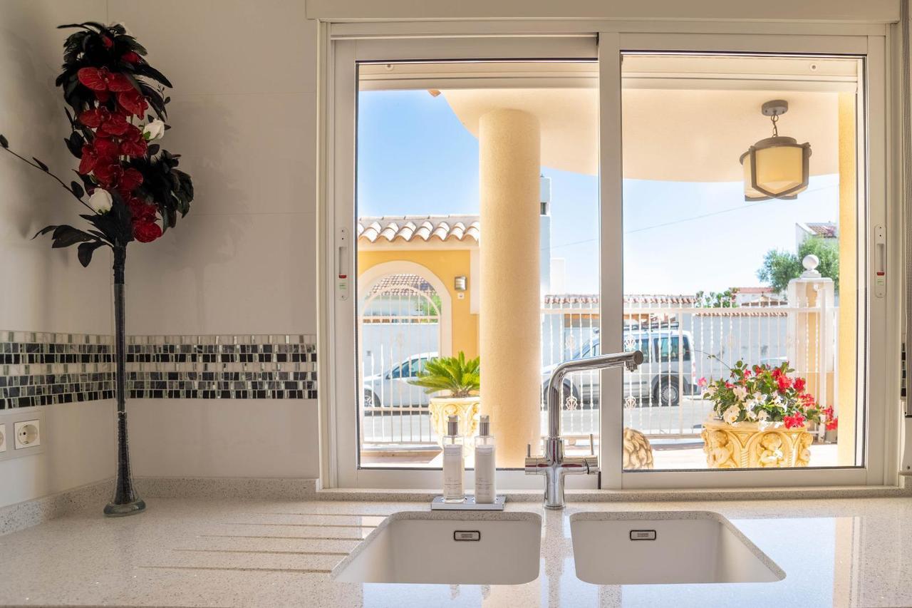 Villa en venta en San Miguel De Salinas