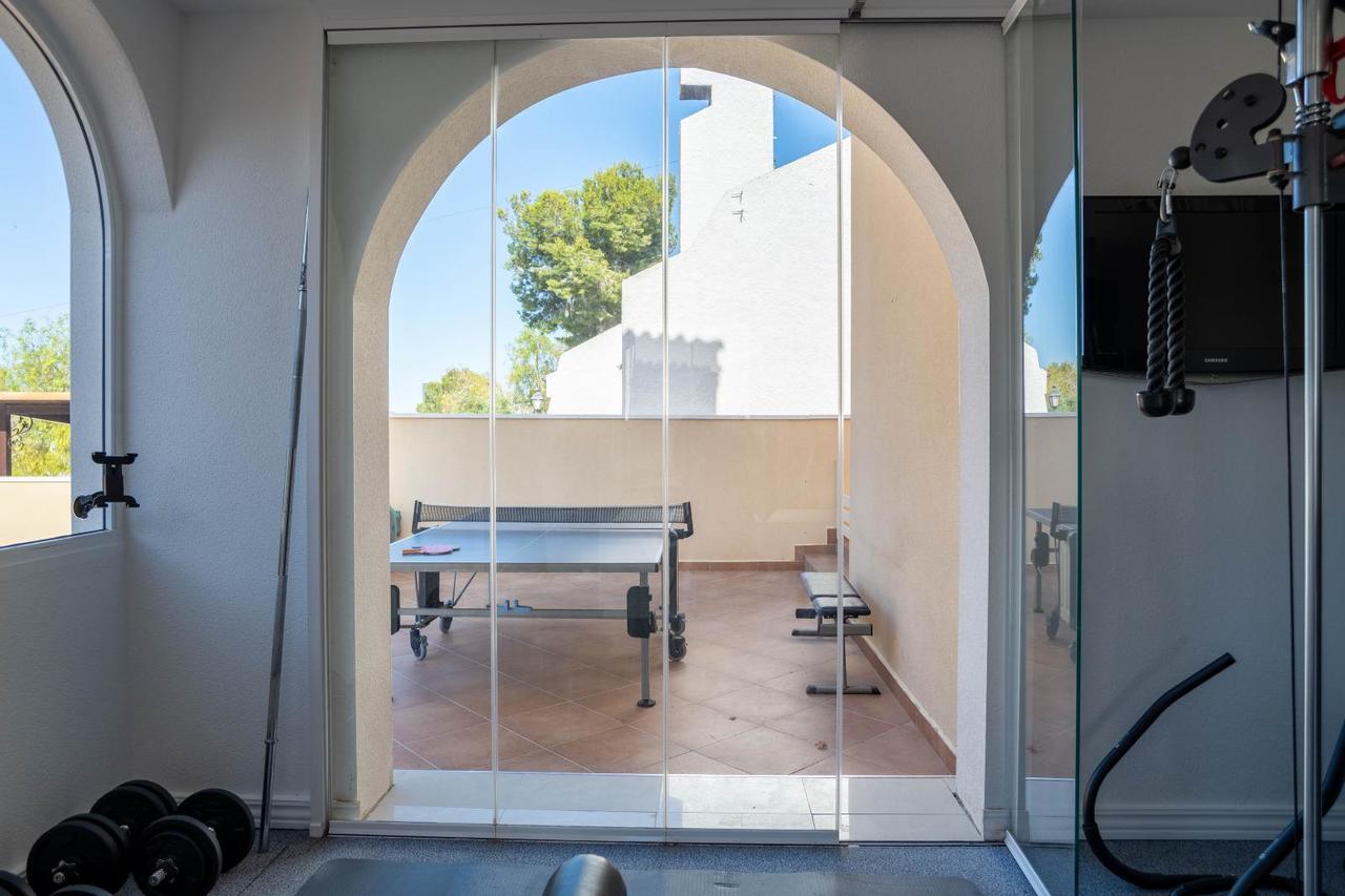Villa en venta en San Miguel De Salinas