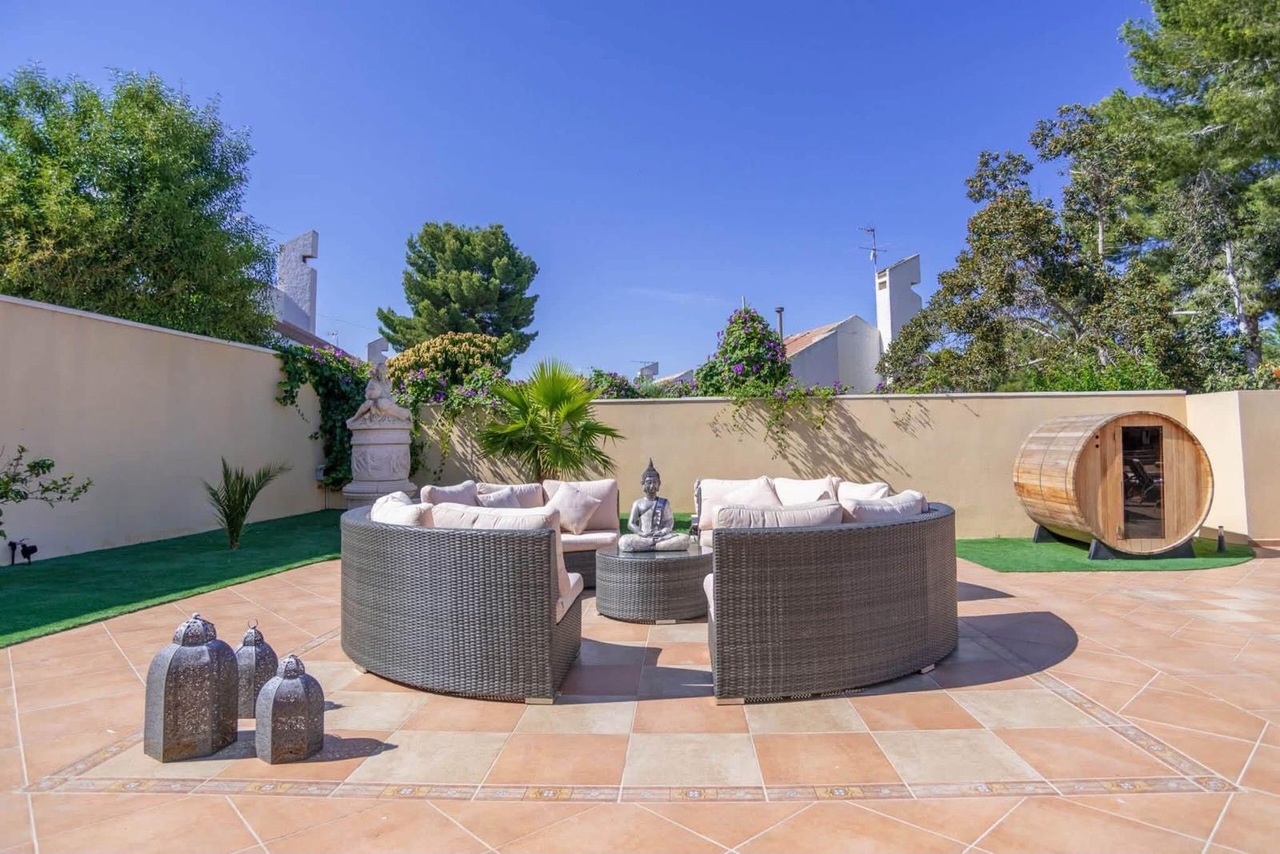 Villa en venta en San Miguel De Salinas