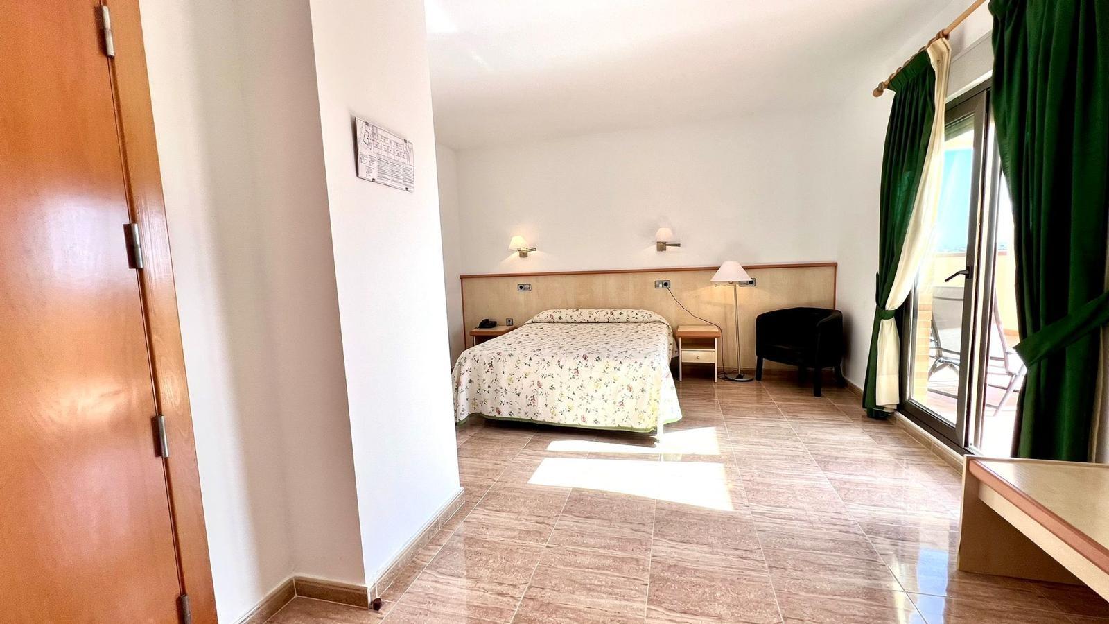 Commercial unit for sale in Los Montesinos, Alicante, Spain