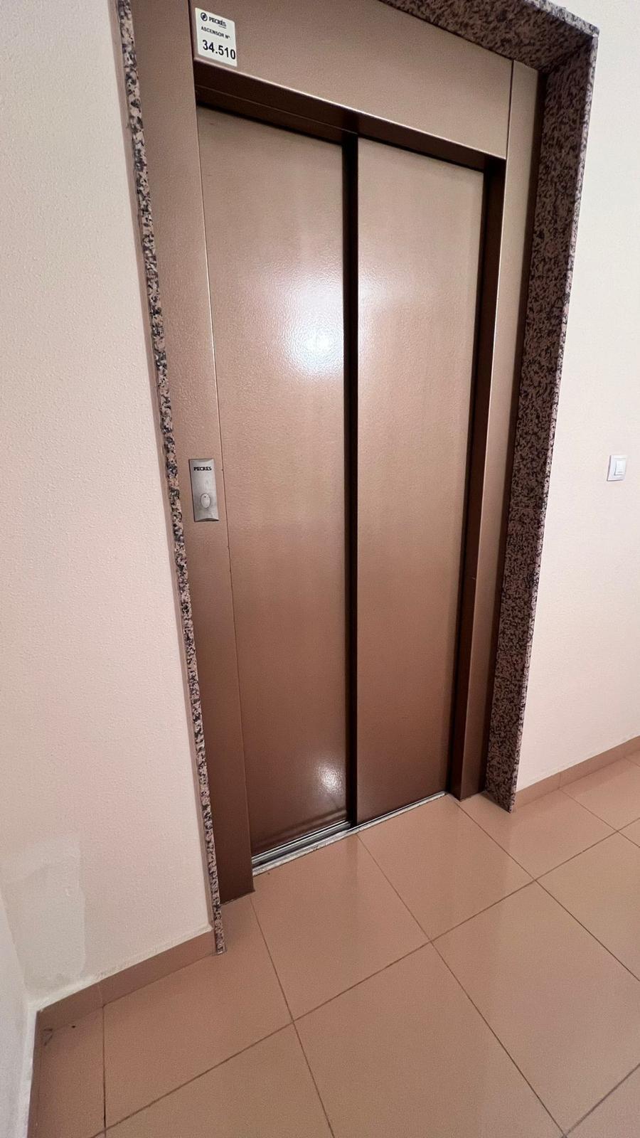 Commercial unit for sale in Los Montesinos, Alicante, Spain