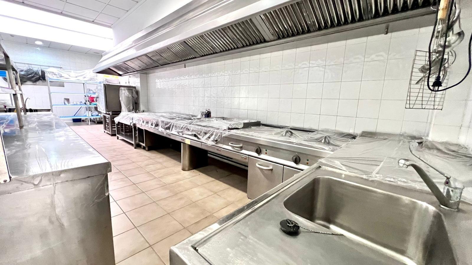 Commercial unit for sale in Los Montesinos, Alicante, Spain
