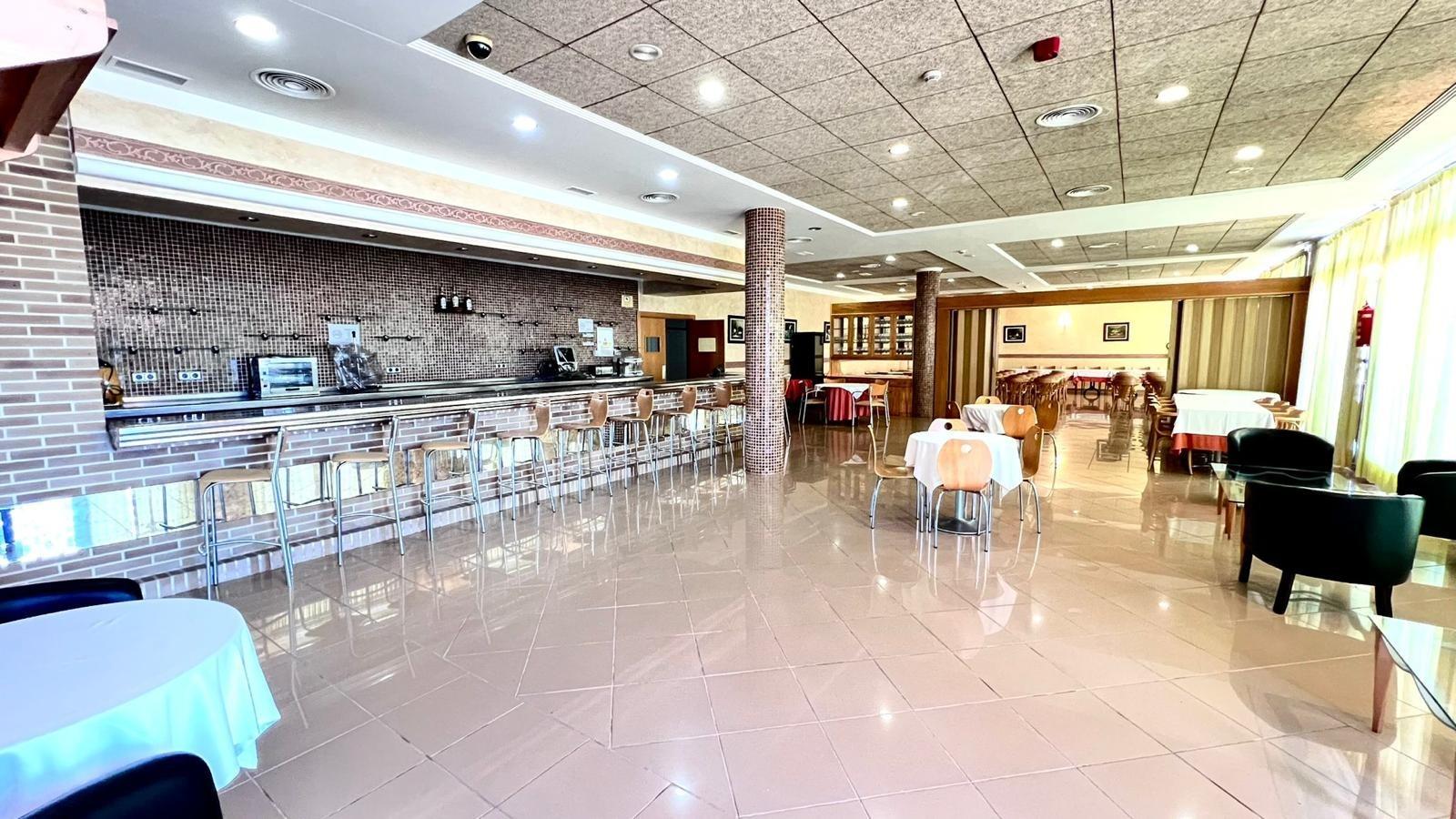 Commercial unit for sale in Los Montesinos, Alicante, Spain