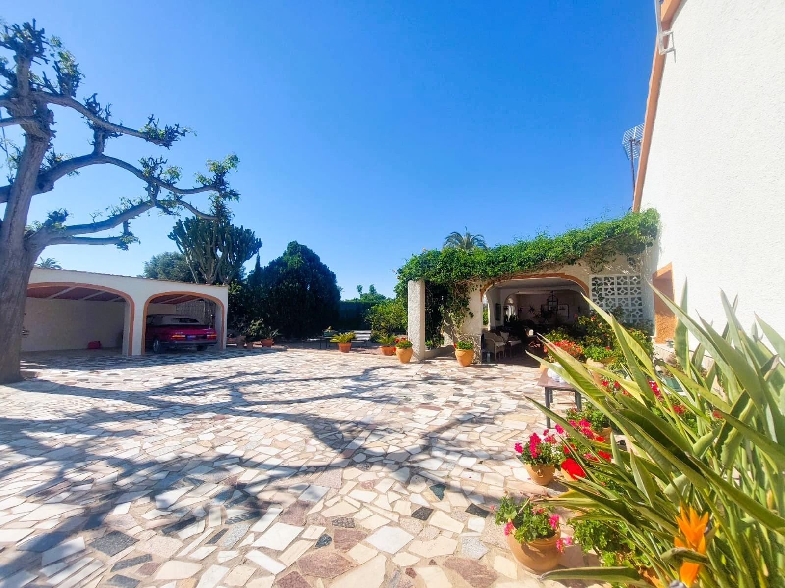 Finca for sale in La Marina, Alicante, Spain