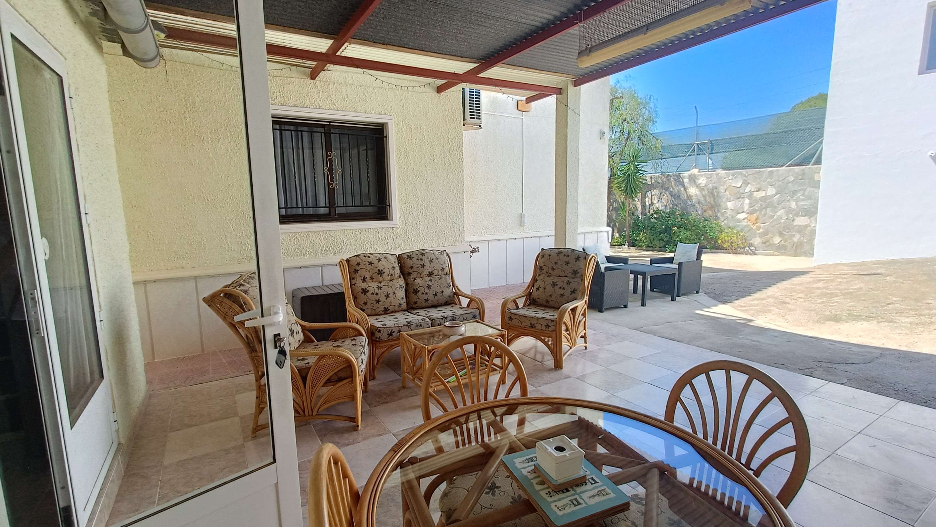Villa en venta en Crevillent