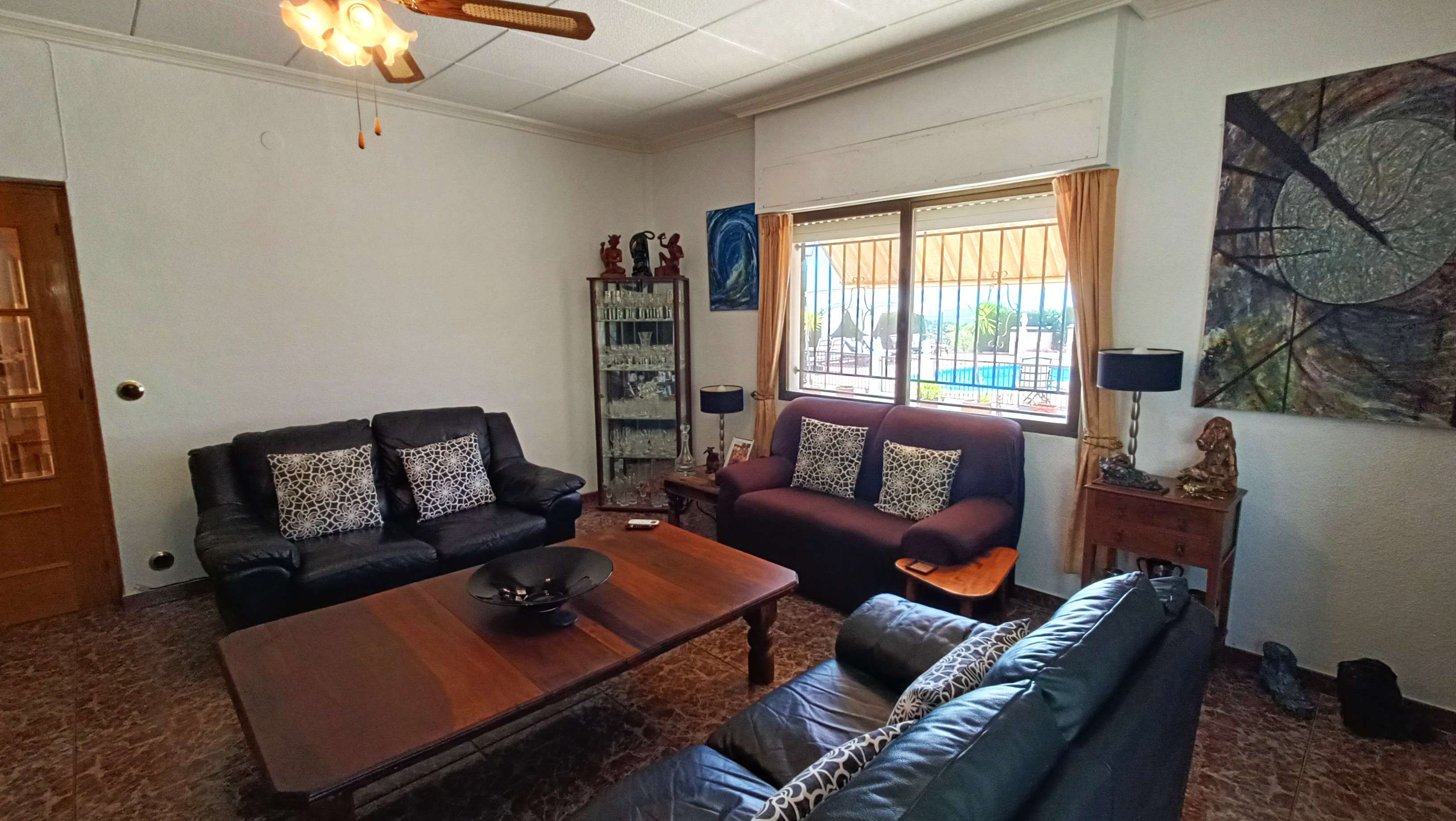 Villa en venta en Crevillent