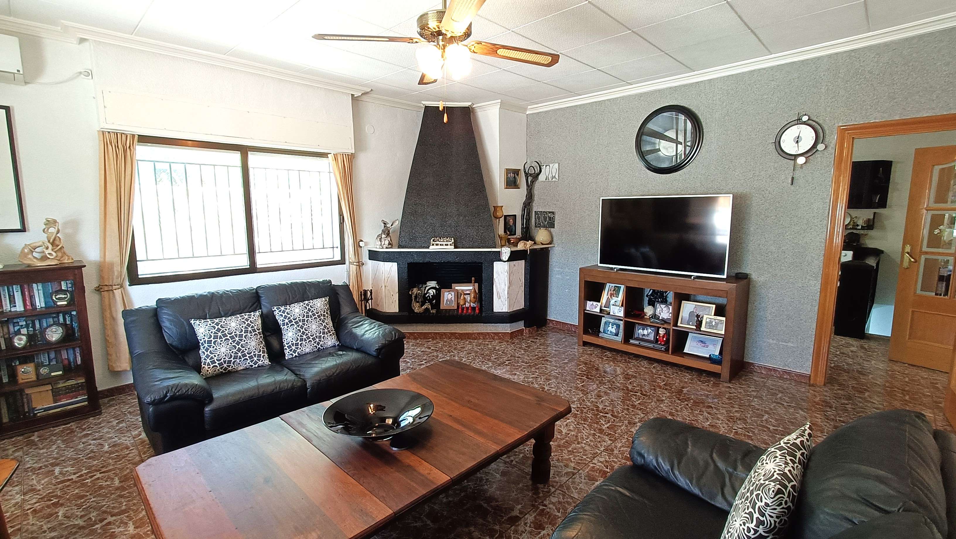 Villa en venta en Crevillent