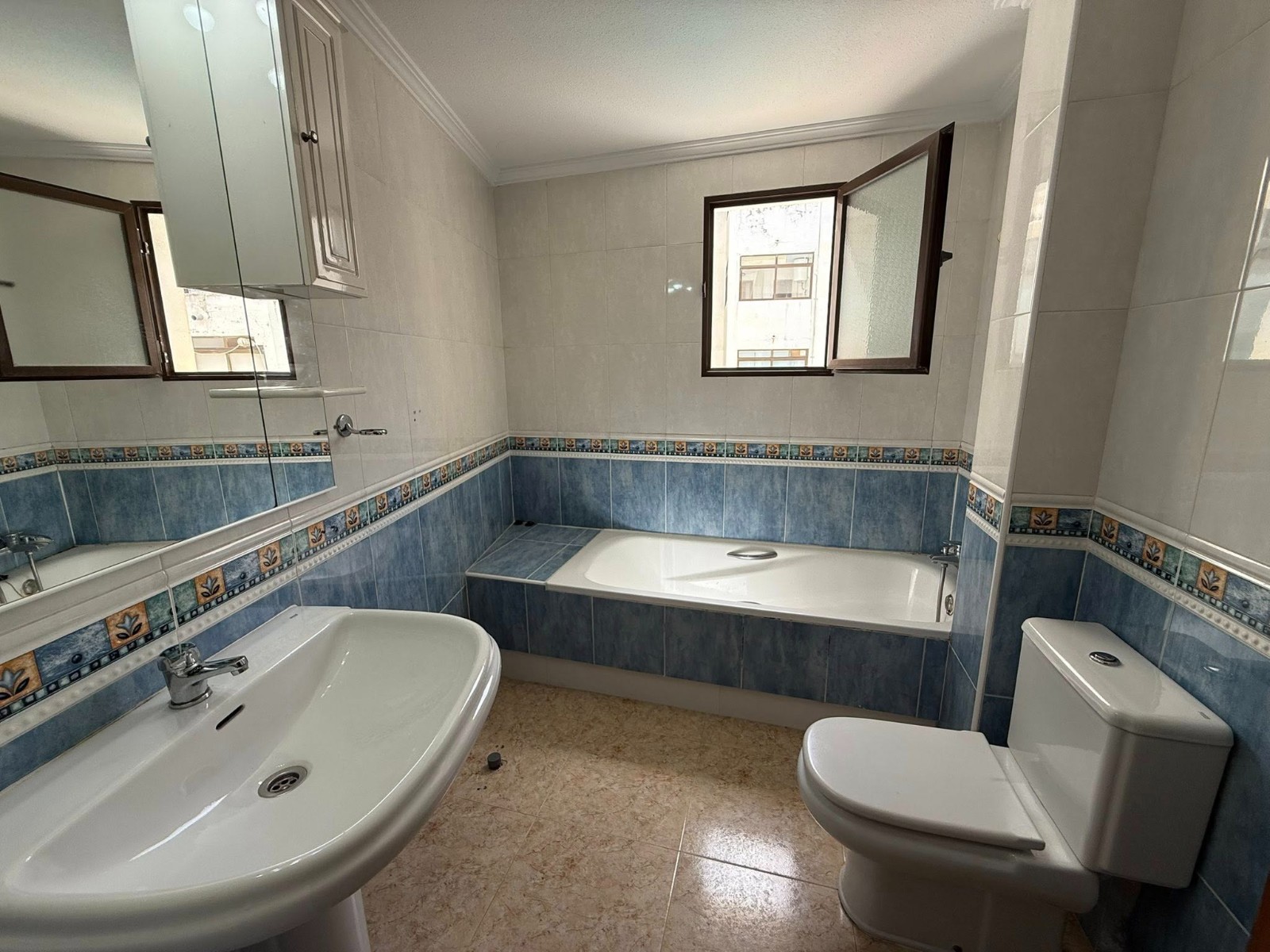 Apartment for sale in San Miguel De Salinas, Alicante, Spain