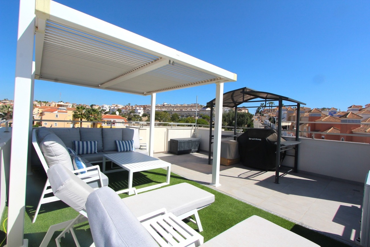 Villa for sale in Villamartin, Alicante, Spain