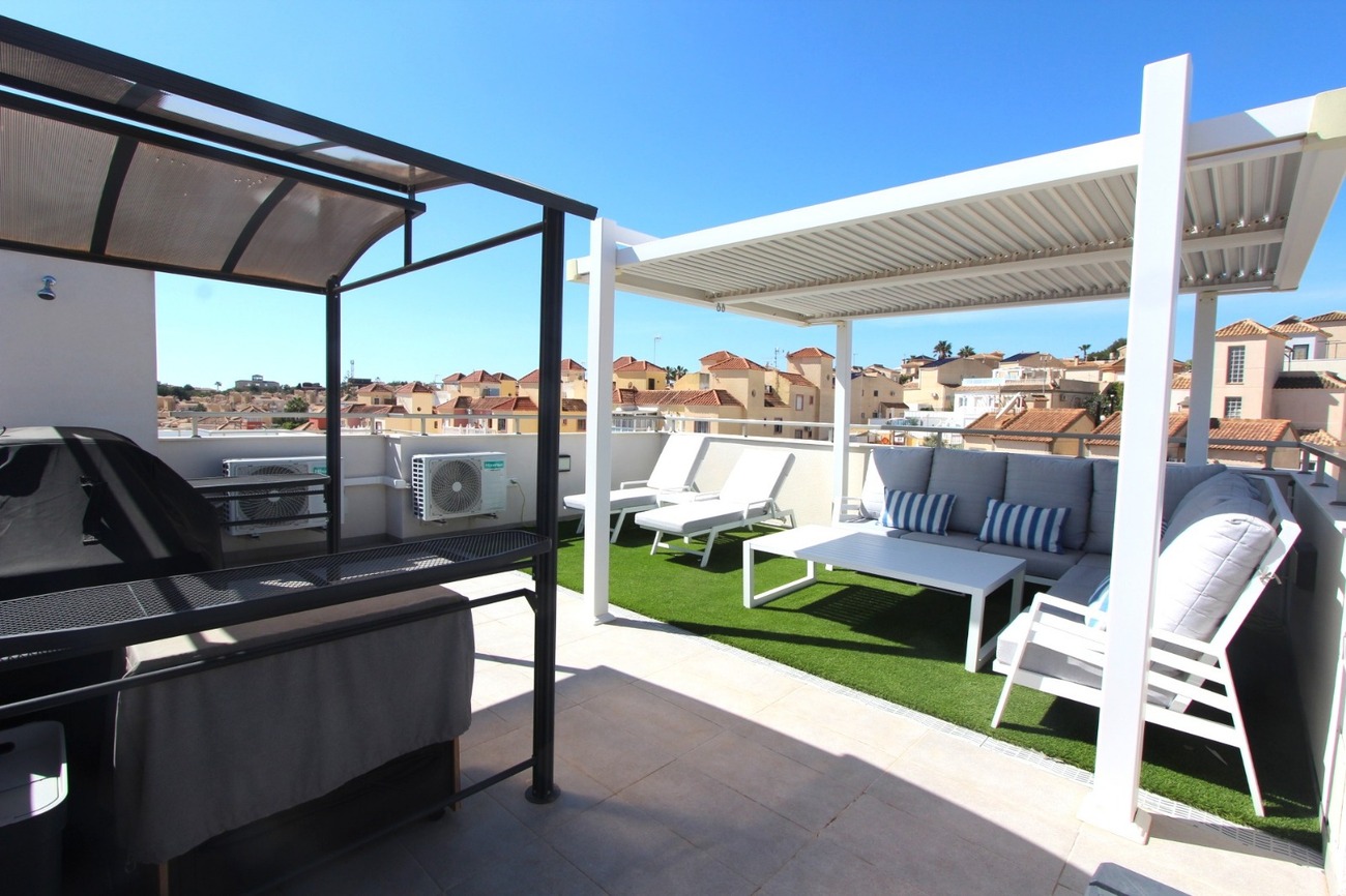 Villa for sale in Villamartin, Alicante, Spain