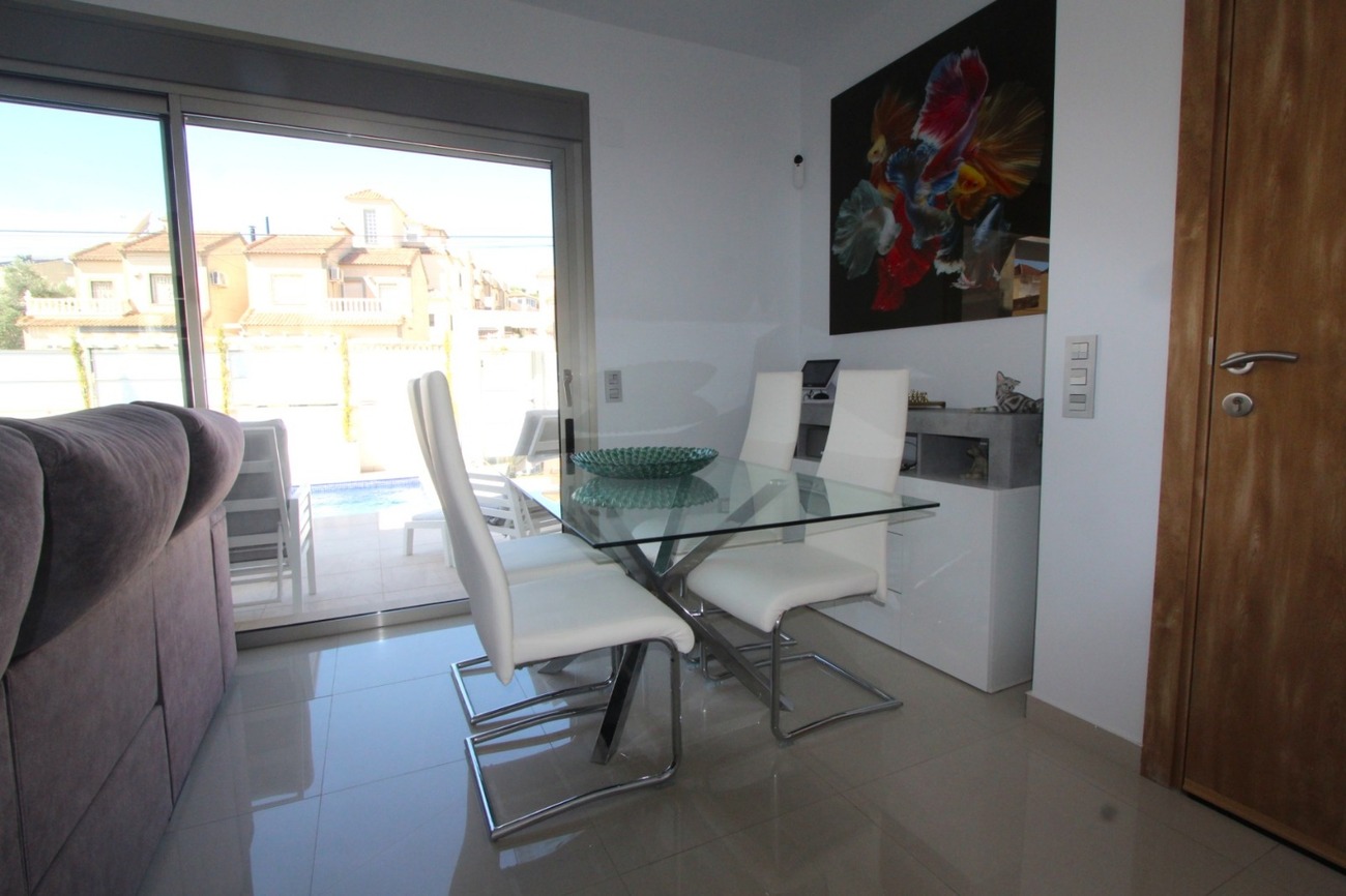 Villa for sale in Villamartin, Alicante, Spain