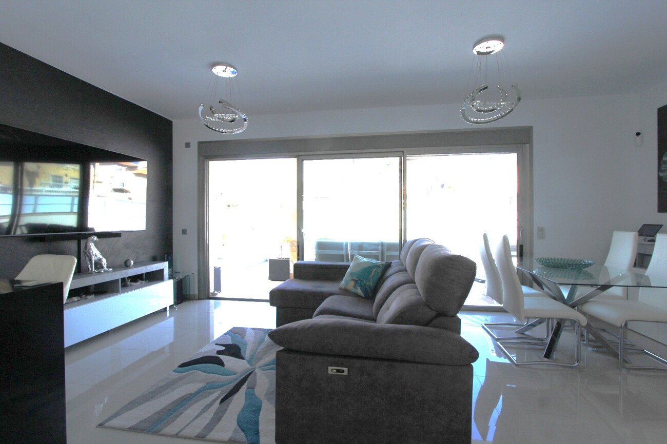 Villa for sale in Villamartin, Alicante, Spain