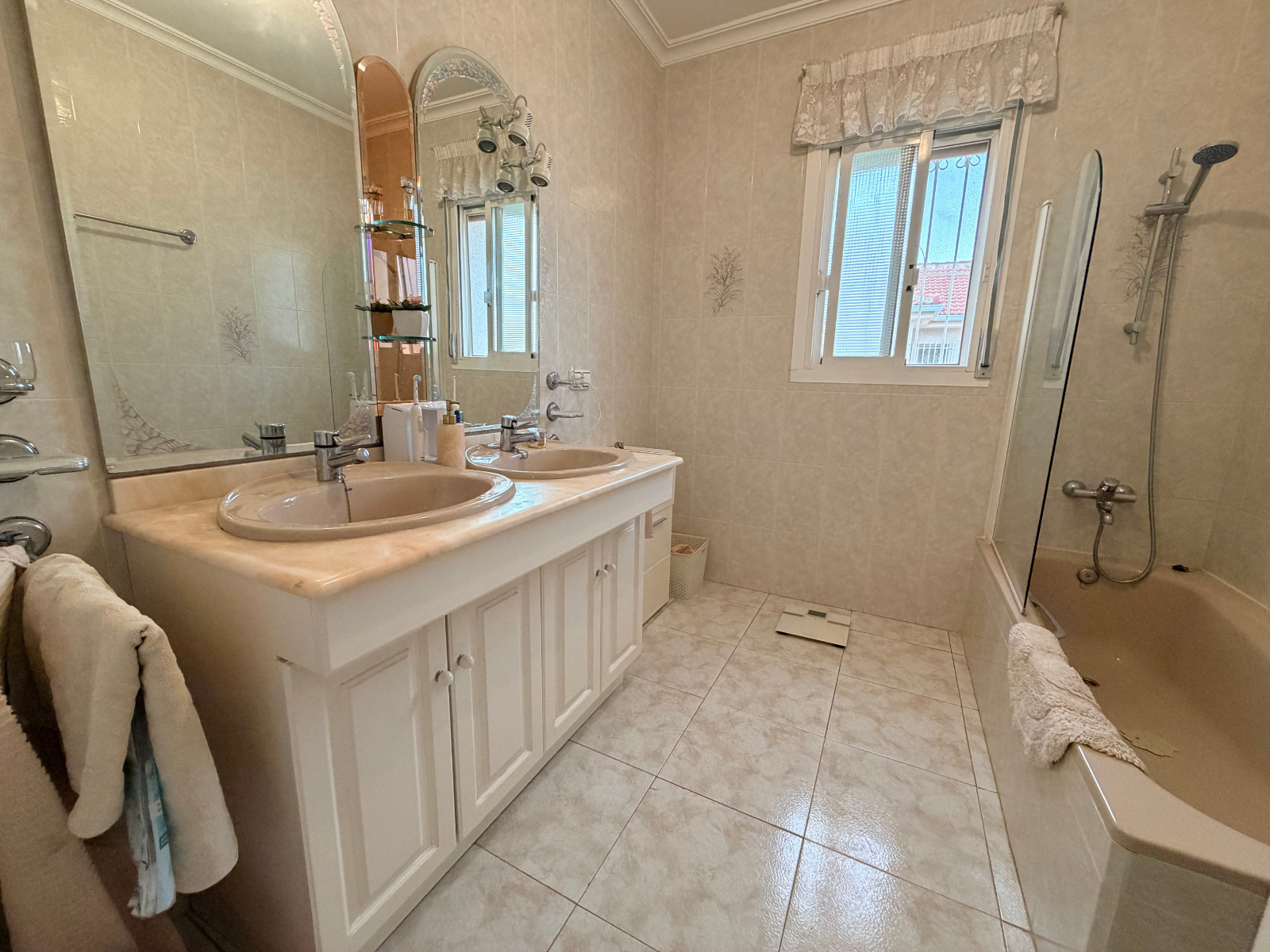 Villa for sale in Ciudad Quesada, Alicante, Spain