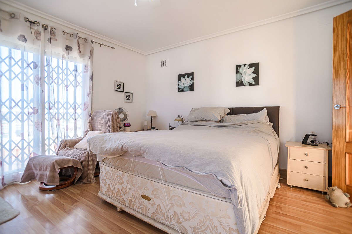 Villa for sale in Torrevieja, Alicante, Spain