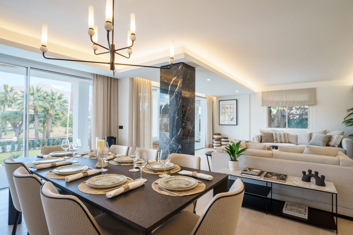 Villa en venta en Nueva Andalucía