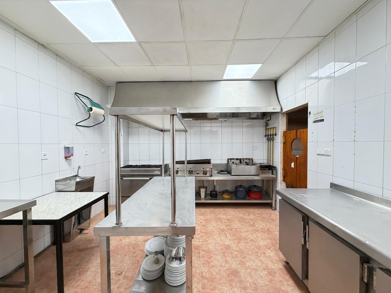 Commercial unit for sale in Torrevieja, Alicante, Spain