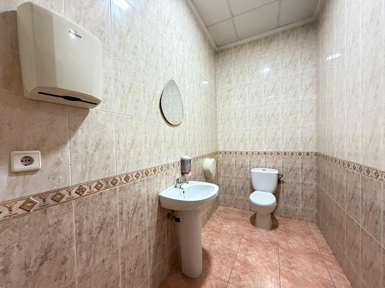 Commercial unit for sale in Torrevieja, Alicante, Spain
