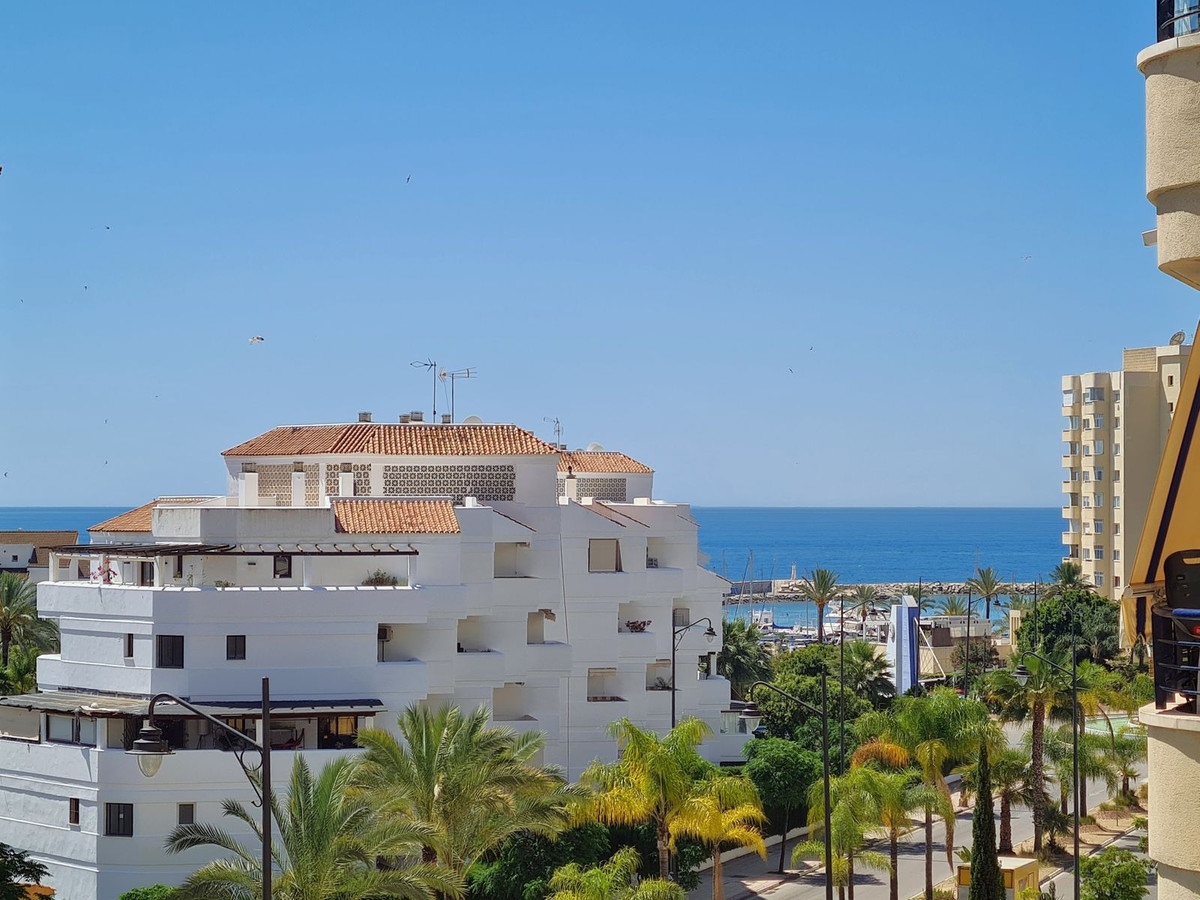 Apartment for sale in Estepona, Málaga, Spain