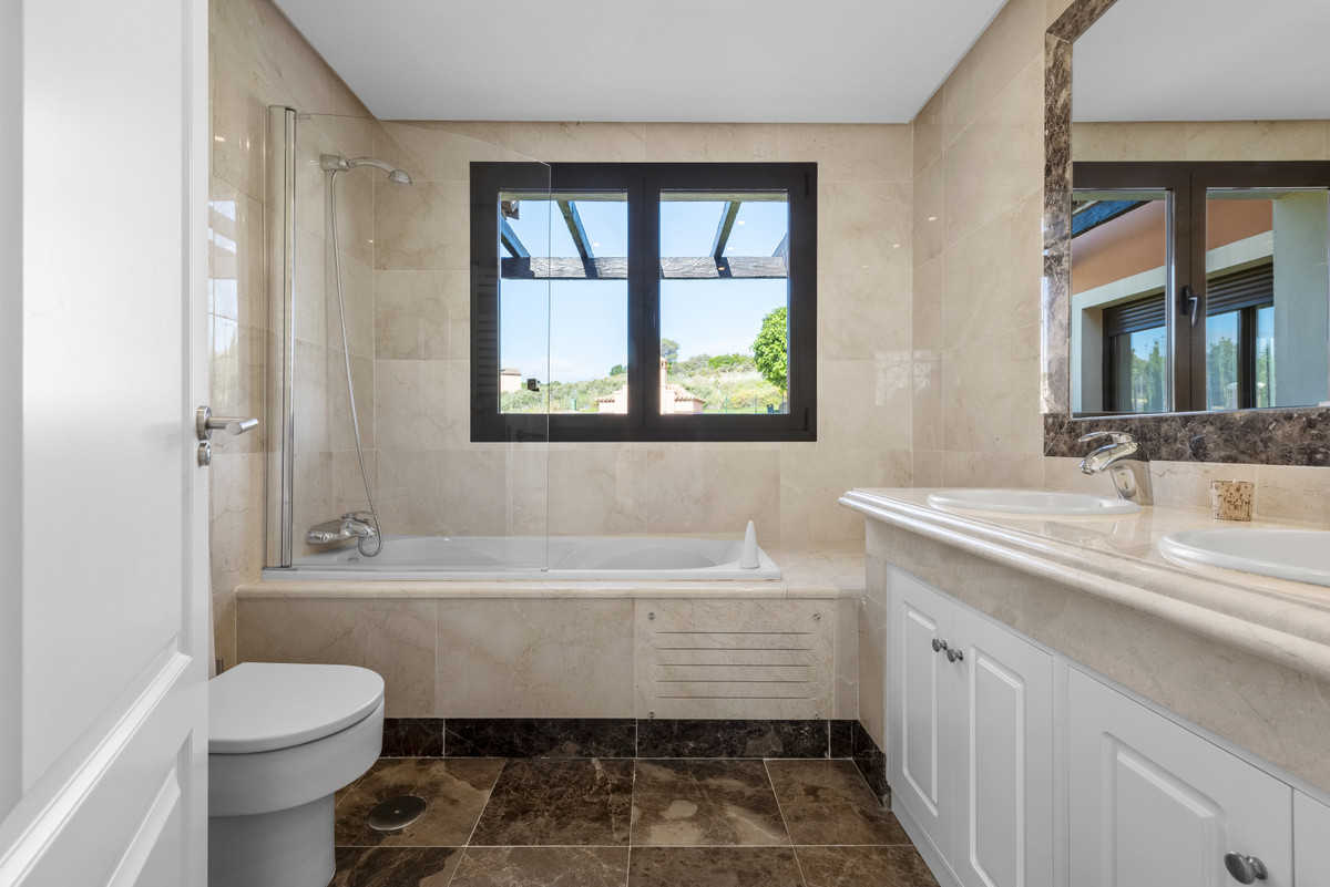 Villa for sale in Estepona, Málaga, Spain
