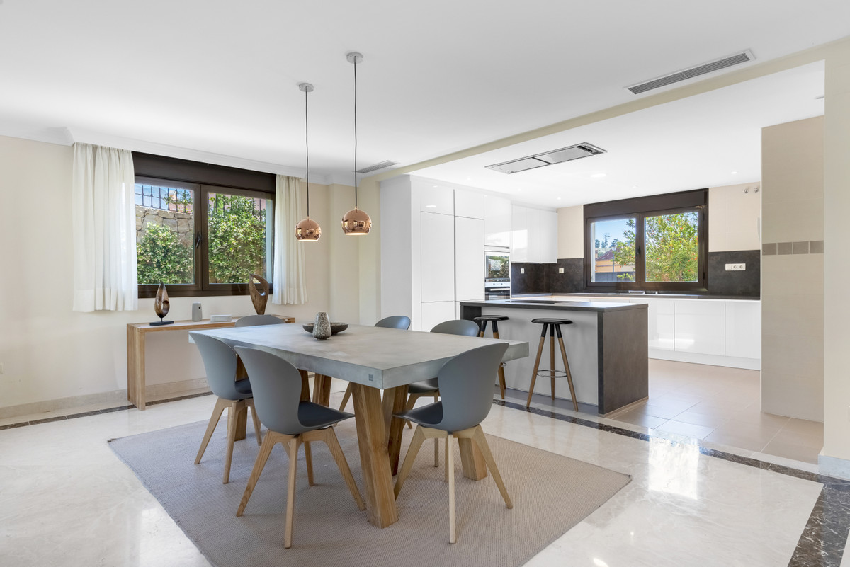 Villa for sale in Estepona, Málaga, Spain