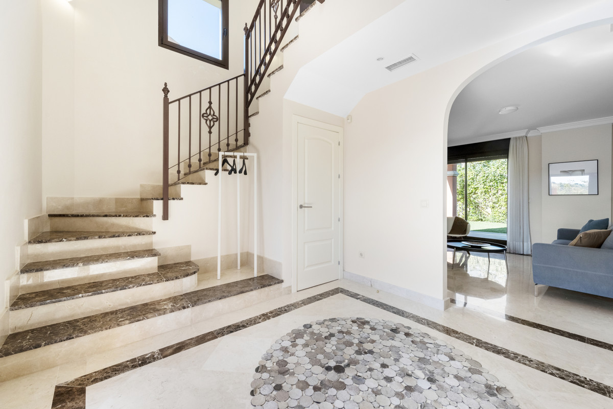 Villa for sale in Estepona, Málaga, Spain