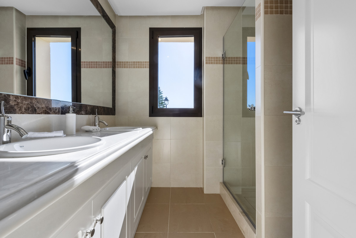 Villa for sale in Estepona, Málaga, Spain