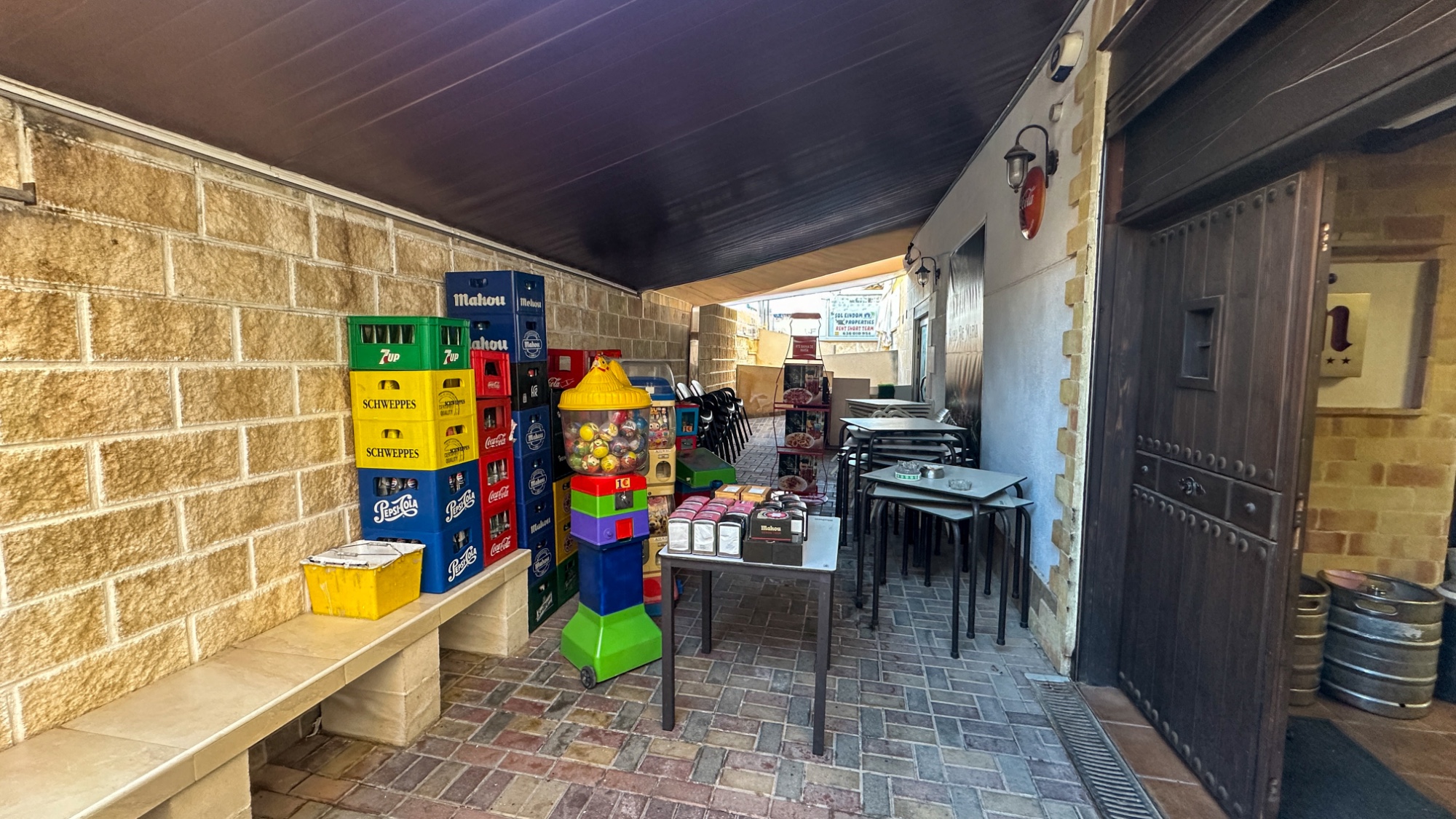 Commercial unit for sale in Torrevieja, Alicante, Spain