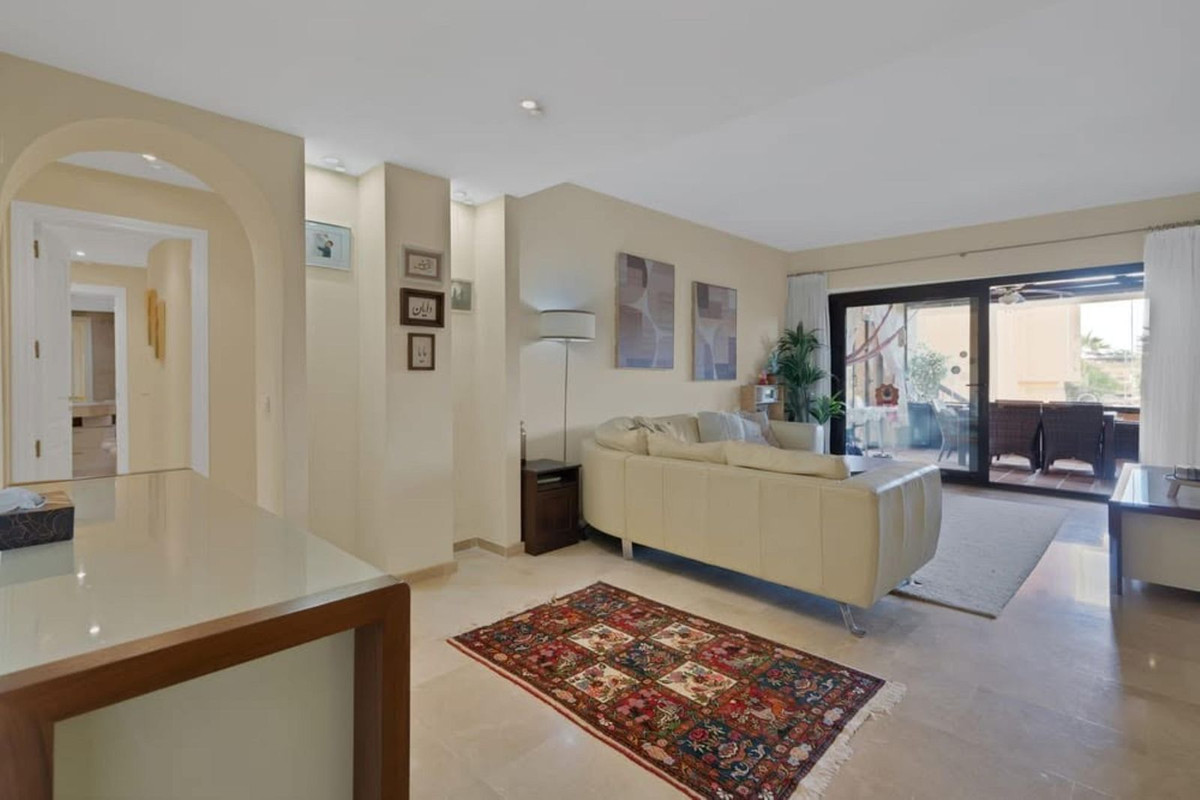 Apartment for sale in La Duquesa, Málaga, Spain