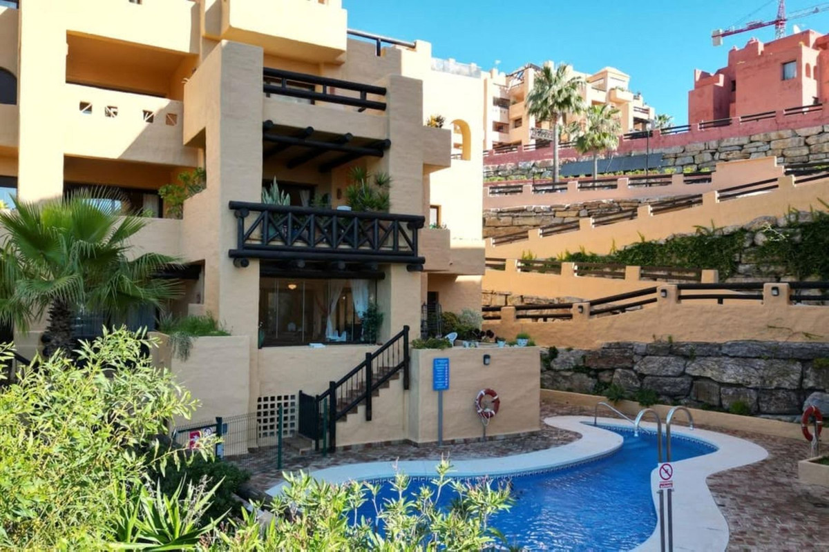 Apartment for sale in La Duquesa, Málaga, Spain