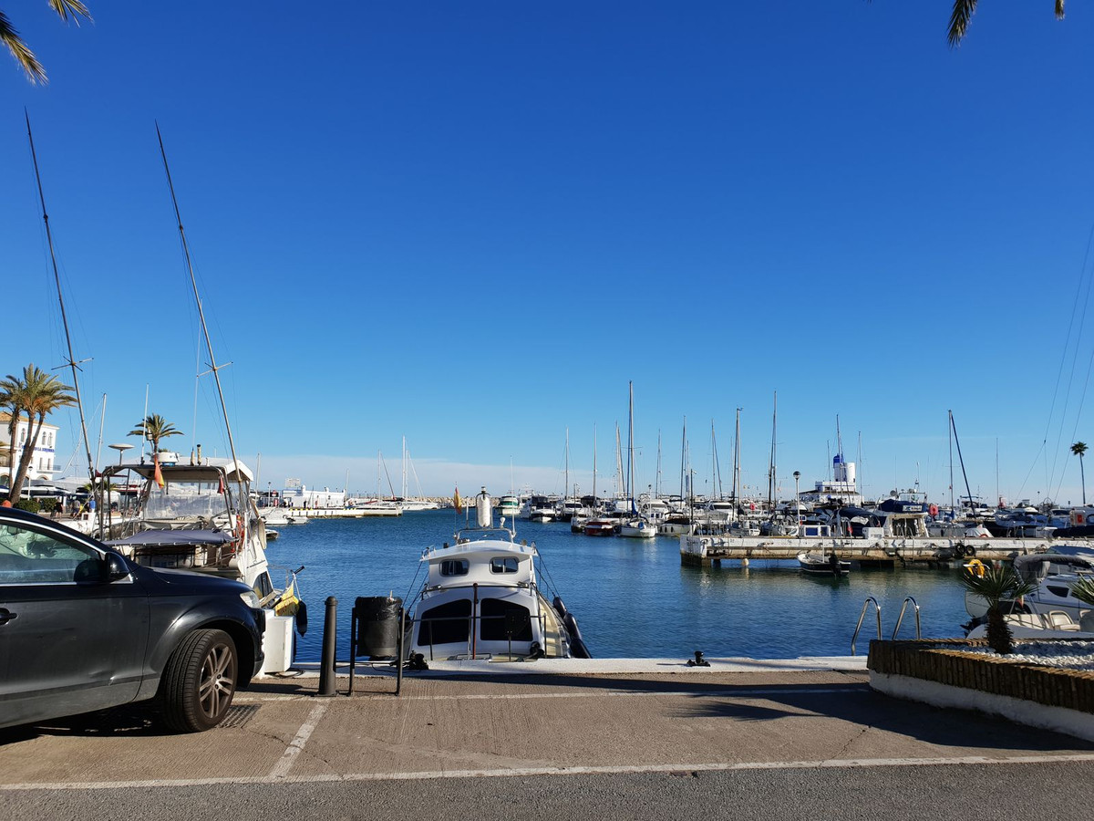 Piso en venta en La Duquesa