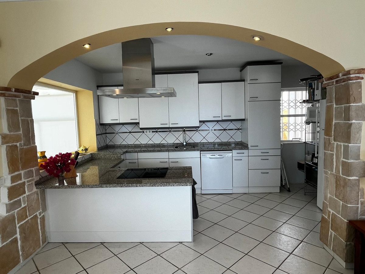 Villa for sale in Almuñecar, Granada, Spain