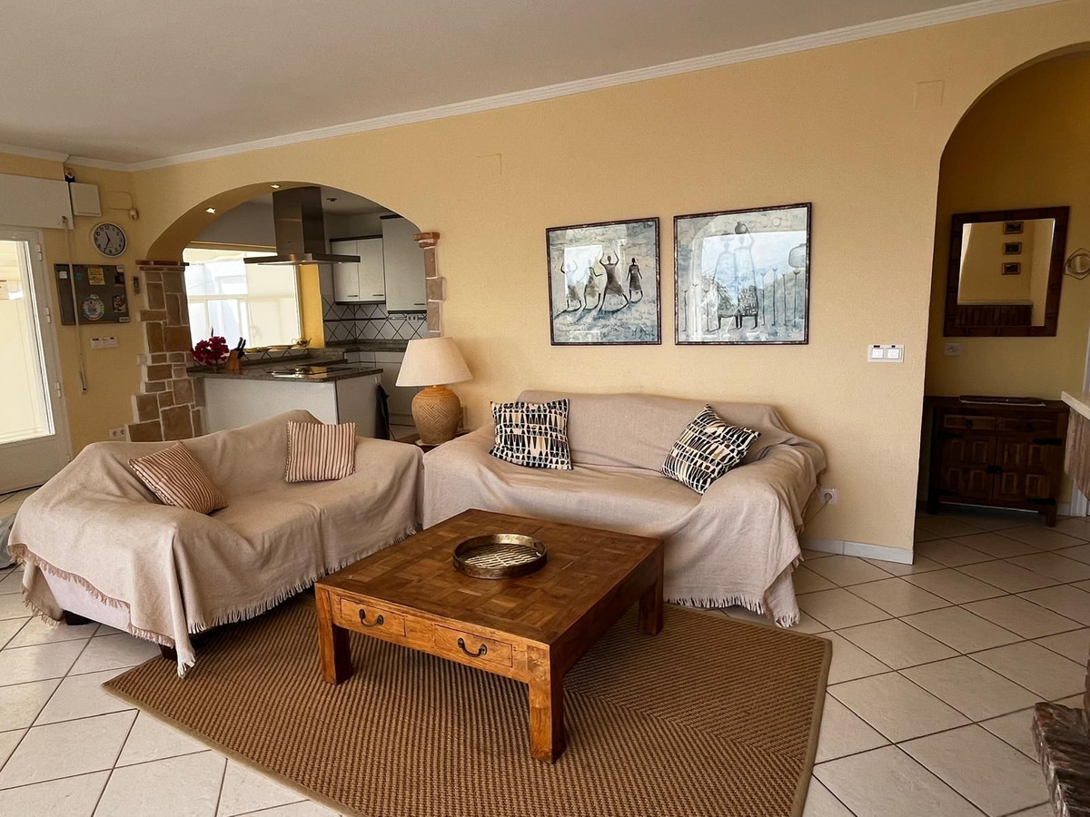 Villa for sale in Almuñecar, Granada, Spain
