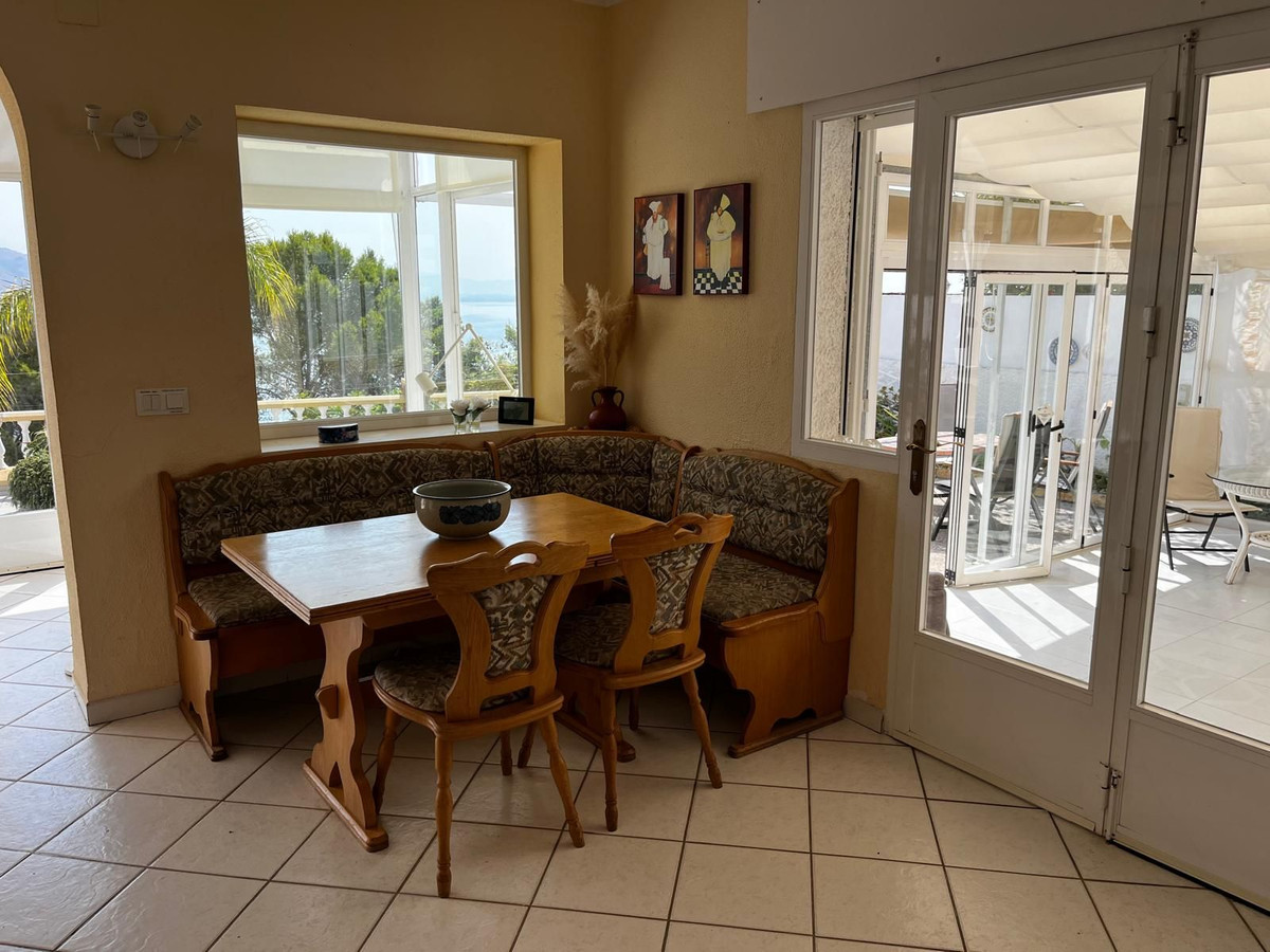 Villa for sale in Almuñecar, Granada, Spain