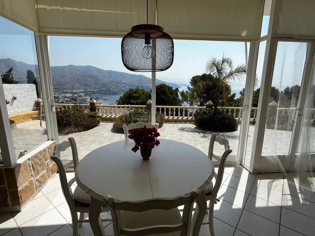 Villa for sale in Almuñecar, Granada, Spain