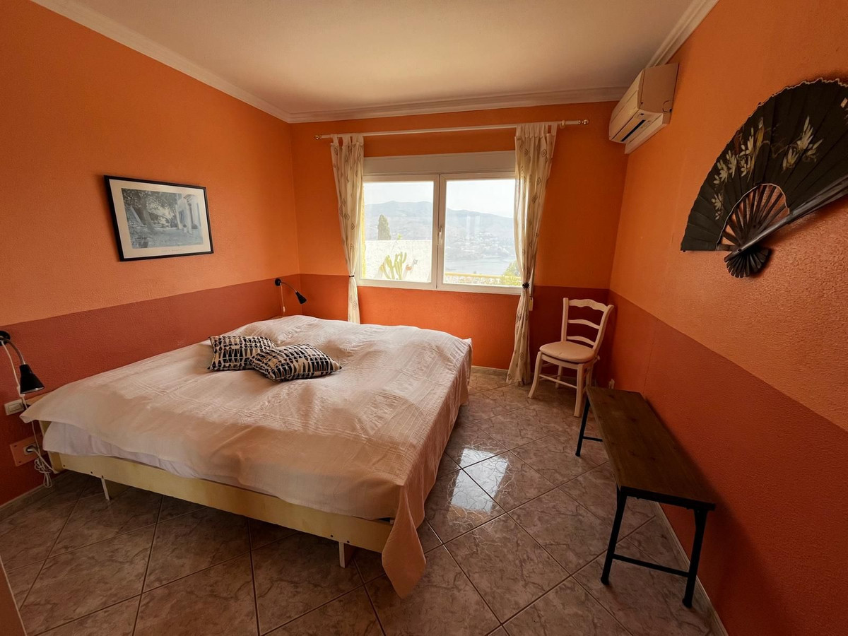 Villa for sale in Almuñecar, Granada, Spain