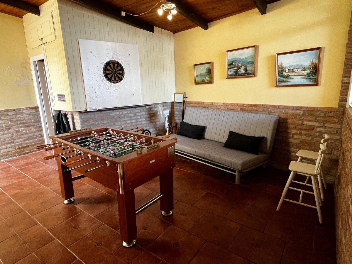 Villa for sale in Almuñecar, Granada, Spain
