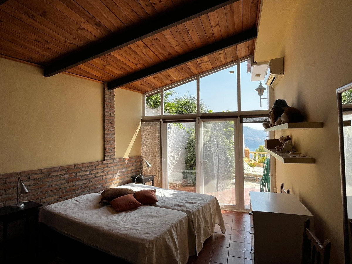 Villa for sale in Almuñecar, Granada, Spain