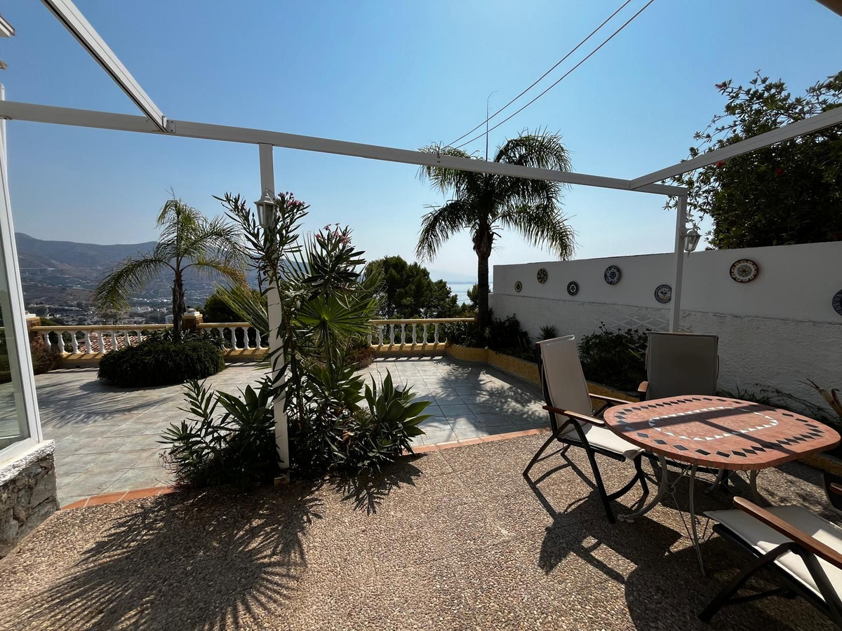 Villa for sale in Almuñecar, Granada, Spain
