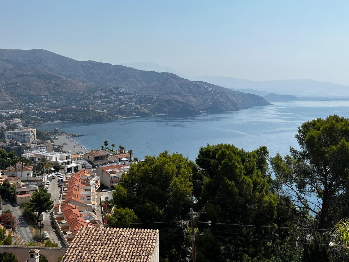 Villa for sale in Almuñecar, Granada, Spain