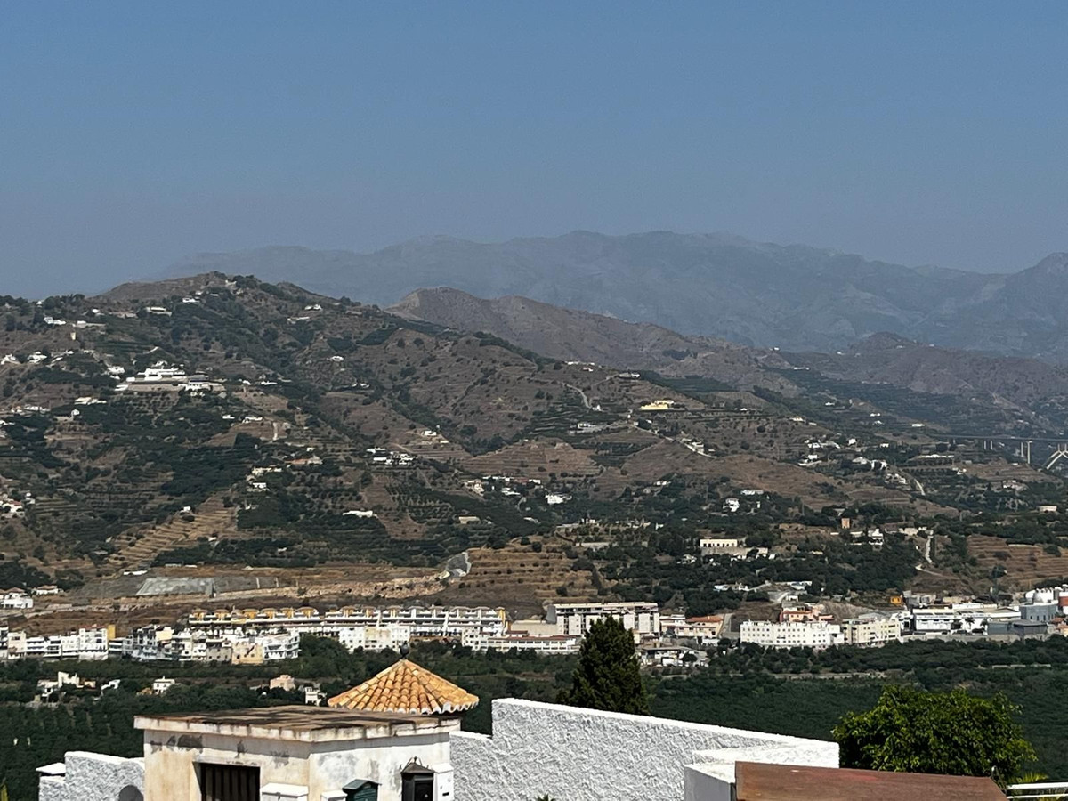 Villa for sale in Almuñecar, Granada, Spain