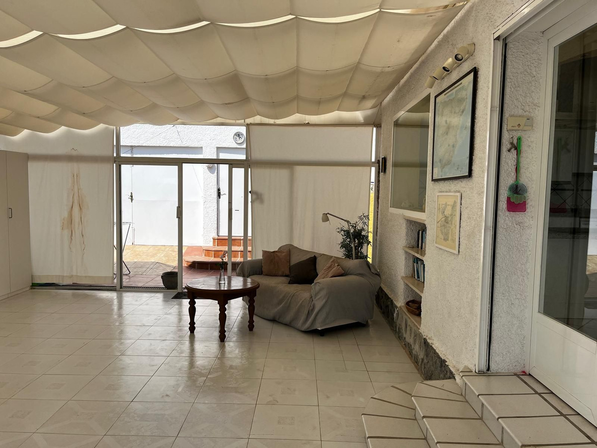 Villa for sale in Almuñecar, Granada, Spain