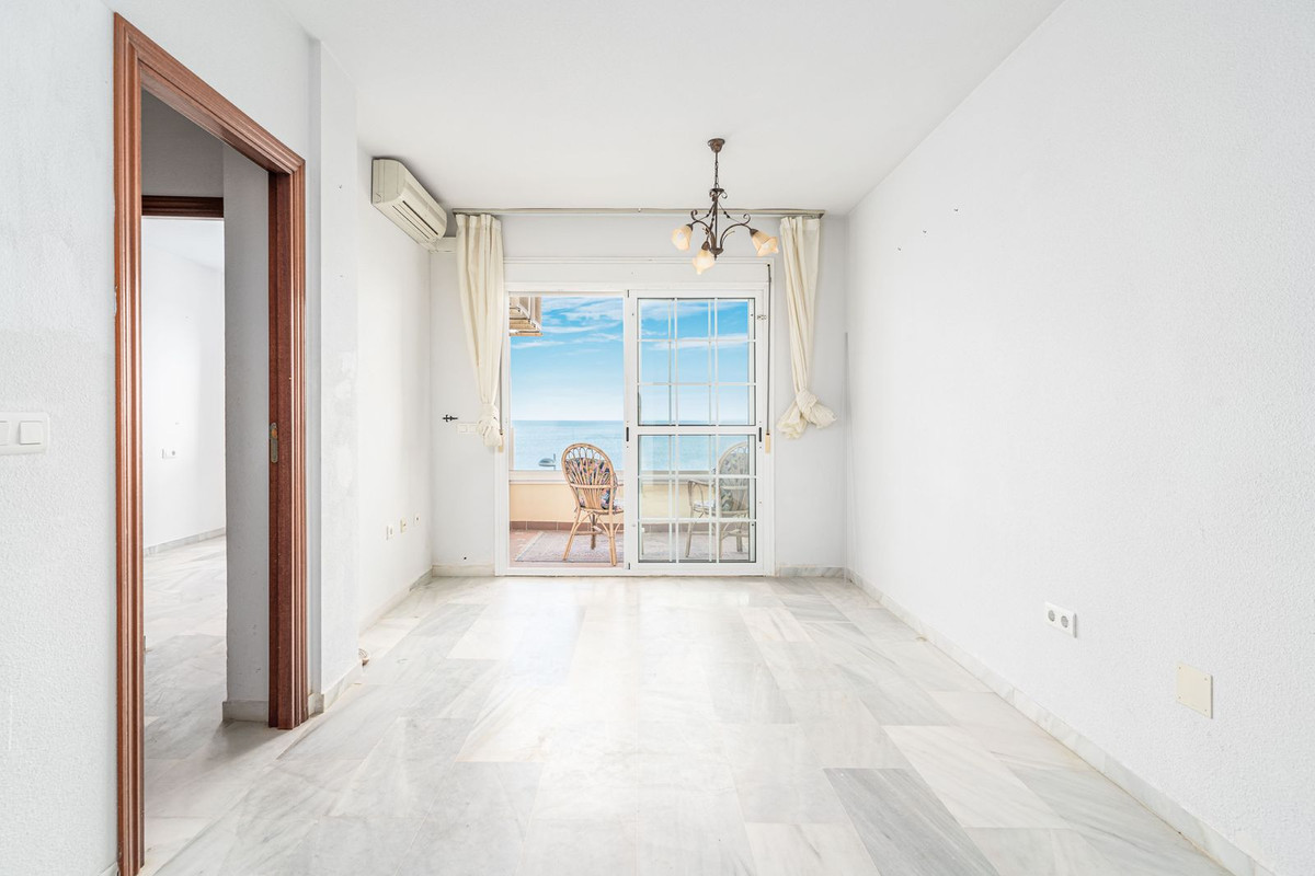 Apartment for sale in San Luis De Sabinillas, Málaga, Spain