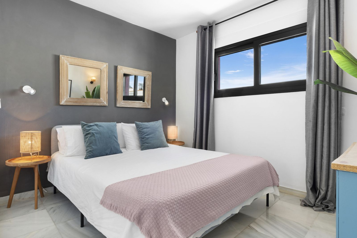 Villa for sale in Nueva Andalucía, Málaga, Spain