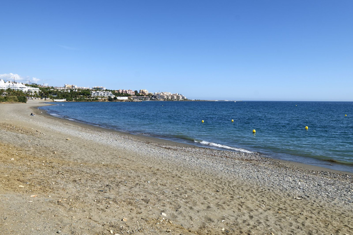 Penthouse for sale in Estepona, Málaga, Spain