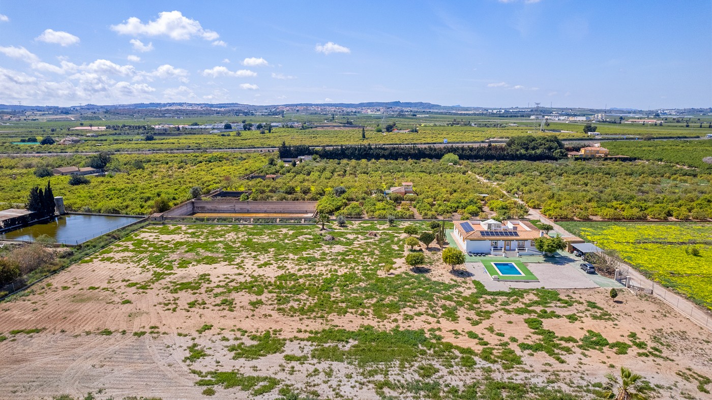 Villa for sale in Los Montesinos, Alicante, Spain