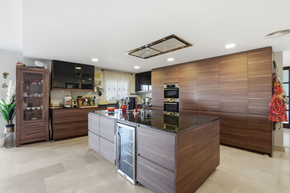 Villa en venta en Benalmádena